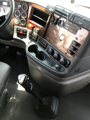 Imagen 9 de 10 de Tractocamión Freightliner Cascadia 2014 Seminuevo