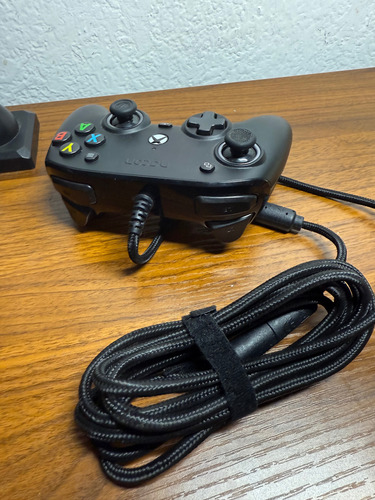 Control Alambrico Pro Compac Compatible Con Xbox One X/s Pc (Usado)