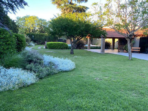 Venta Casa Parada 11 - A 300 Mts. De Ruta 9. Funes