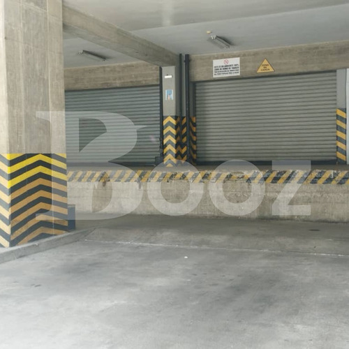 Alquiler De Piso Industrial, Guarenas, 685mt2