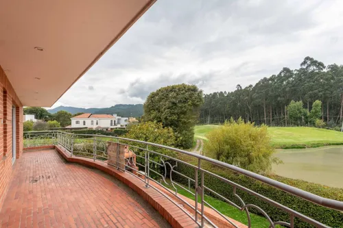 Casa En Venta En Aposentos. Cod V22333