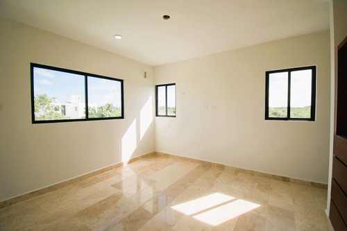Casa De Una Planta, 3 Recámaras Y Piscina En Venta En Chacté Residencial, Dzitya