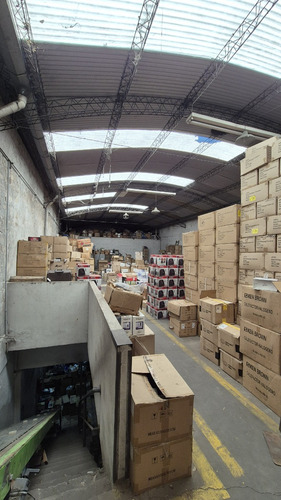 Alquiler De Depósito Con Oficinas - Excelentes Condiciones Ubicado A Pocas Cuadras Del Acceso Tigre - Superficie 675 M2