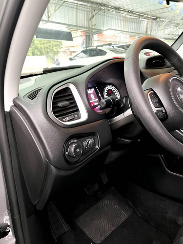 Imagem 5 de 12 de Jeep Renegade 1.8 16v Flex Sport 4p Automático