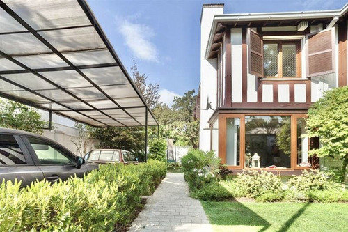 Casa En Venta De 4 Dorm. En Vitacura