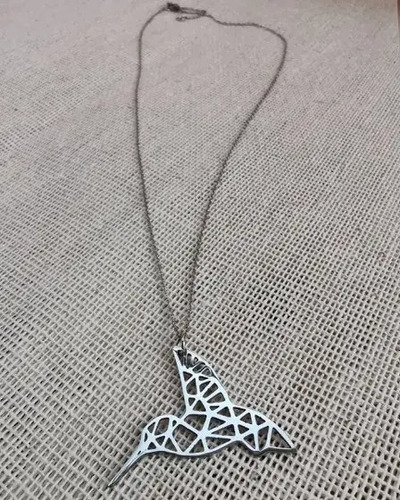 Imagen 4 de 6 de Dije De Colibrí Origami De Acero Con Cadena