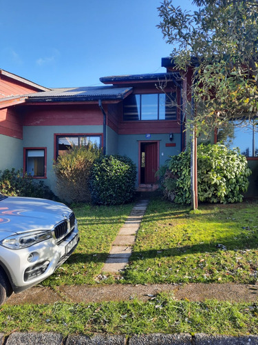 Casa De 385 M2, 4d 2b, Condominio Los Notros, Valdivia