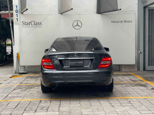 Imagen 4 de 15 de Mercedes-benz Clase C 2012 2p C 250 Cgi Coupe Aut