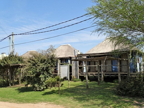 Casa En Alquiler Por Temporada - Monoambiente En Punta Del Diablo