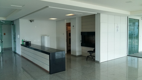 Imagem 14 de 30 de Prédio Comercial À Venda Com 10787m² Por R$ 24.000.000,00 No Bairro Uberaba - Curitiba / Pr - Pc 016