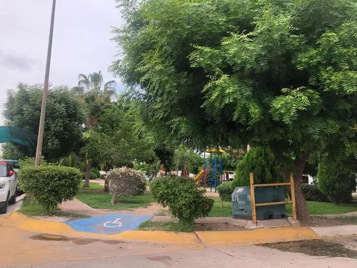 Casa Amueblada En Renta En Privada Caspio, Valle Alto