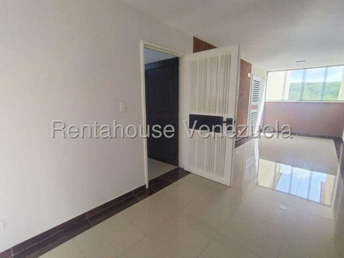 Apartamentos En Venta En El Este De Barquisimeto Con Planta Eléctrica Y Piscina Cod.25-10920 Nd