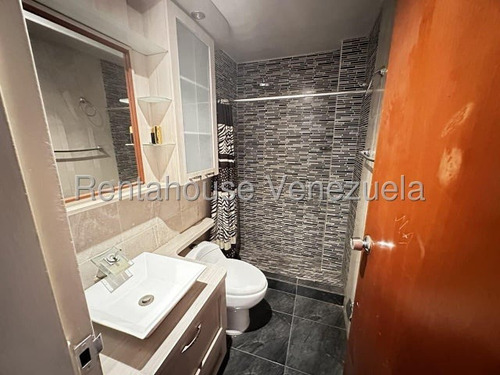 Te Lo Tengo Apartamento En Venta En El Paraiso 25-3369 Ye