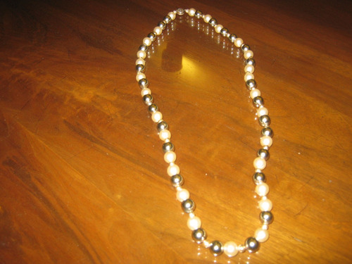 Collar Perlas (fantasía), Blancas Y Plateadas