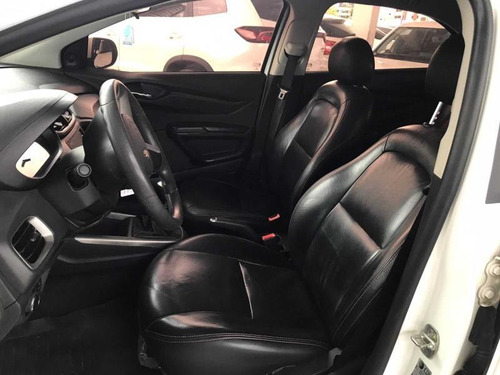 Imagem 5 de 13 de Chevrolet Onix 1.4 Mpfi Lt 8v Flex 4p Manual 2016/2016