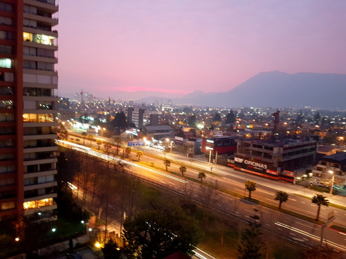 Luminoso Departamento - Ubicación Privilegiada En Las Condes