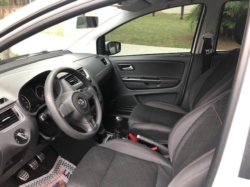 Volkswagen Fox Highline 1.6 Completo Total Flex