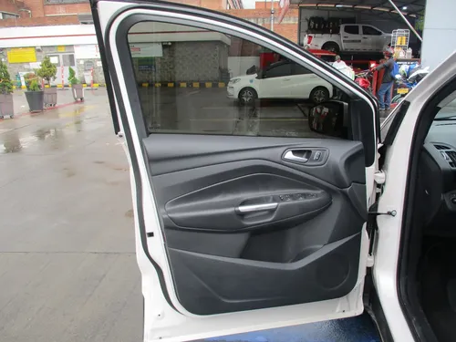 Ford Escape 4x2 2000cc At Aa