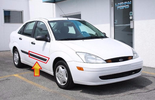 Moldura Puerta Delantera Derecha Ford Focus Sedan 00-04 Orig