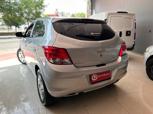 Chevrolet Onix 1.0 MPFI LT 8V FLEX 4P MANUAL