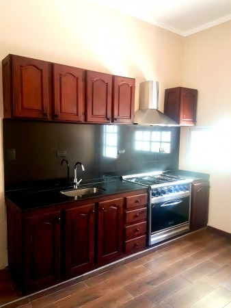 Imagen 9 de 19 de Casa Tres Dormitorios Alvarez