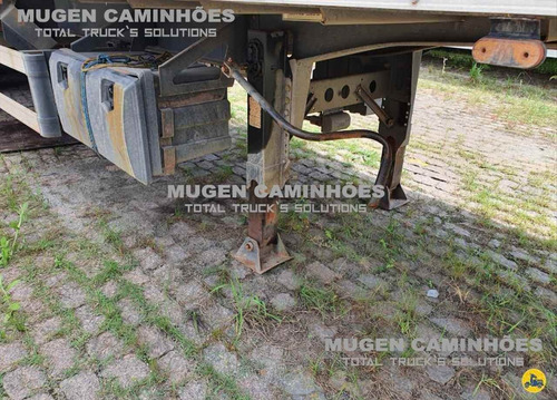 Carreta Semi-reboque Bau Furgão Mugen Caminhões