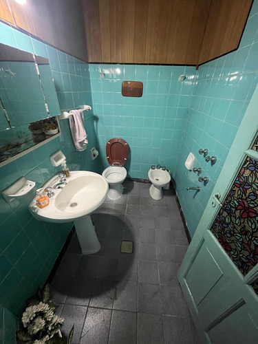 Hermosa Casa 5 Ambientes En Venta *mataderos*