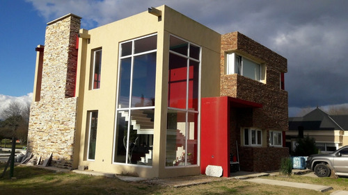 Imagen 1 de 14 de Casa En Club De Campo Las Perdices