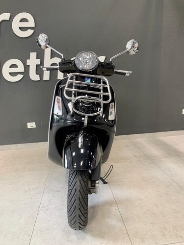 Imagen 12 de 20 de Vespa Piaggio Gts Super 300 2018 - Palermo Bikes