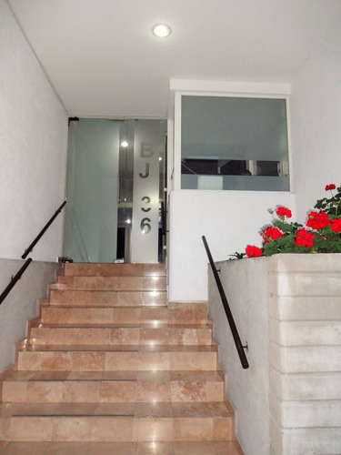 Imagen 13 de 14 de Departamento En Venta. Metro Portales. Albert. 2r, 2b, 1e.