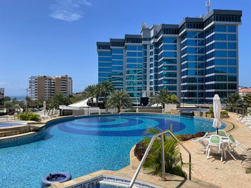 Bluebay , Playa Moreno, Apartamento De Playa .