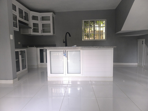 Apartamento De 2 Habitaciones Un Baño Sala Cocina Comedor