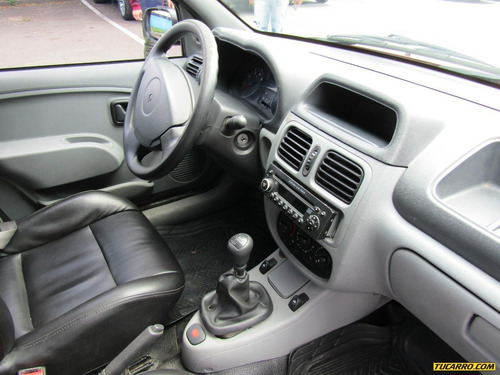 Renault Clio Sedan