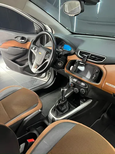 Chevrolet Onix 1.4 Active Hatchback 2018