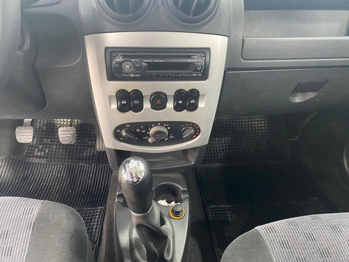 Renault Logan 1.6 Privilège 8v Hi-flex 4p Manual