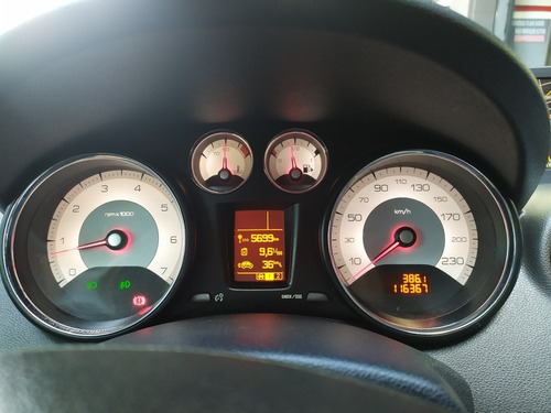 Peugeot 408 2.0 Allure Nav 143cv 2011