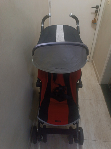 Carrinho Maclaren Techno Xt Até 30kg Reclinável Higienizado Preto Preto (Usado)