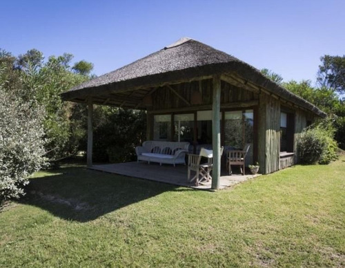 Casa En Venta De 6 Dormitorios En La Boyita