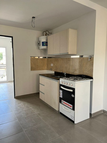 Imagen 5 de 11 de Departamento En Venta En José C Paz