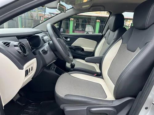 Renault Captur 2.0 Intens Automática