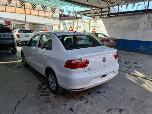 Imagen 3 de 12 de Volkswagen Gol 2014 1.6 Gl Man Mt