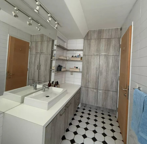 Departamento En Venta De 2 Dorm. En Vitacura