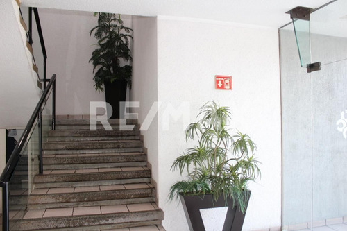 Consultorio - Comercial En Renta