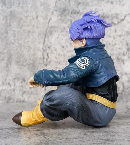 Figura De Acción Y Colección Trunks Sentado Dragon Ball Z