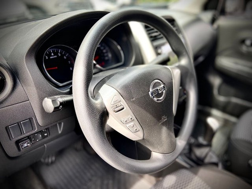 Nissan Versa Versa 1.6 16V FLEXSTART SV 4P MANUAL
