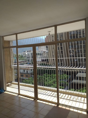 Imagen 8 de 15 de Apartamento En Venta En La Av Baralt