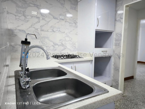 Apartamento En Alquiler En Horizonte Piso 6 (24-27430) / Hairol Gutiérrez