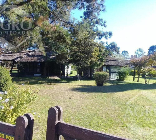 Venta Casa 3 Amb Con Piscina En Barrio Parque Sakura, Exaltacion De La Cruz Limite Con Pilar.