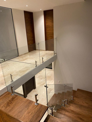 Luxury Home En La Condesa Juriquilla, 4ta Recamara En Pb, C.290 M2, Lujo