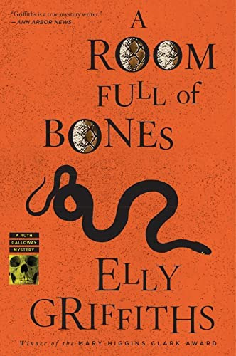 A Room Full Of Bones (ruth Galloway Mysteries, 4), De Griffiths, Elly. Editorial Mariner Books, Tapa Blanda En Inglés